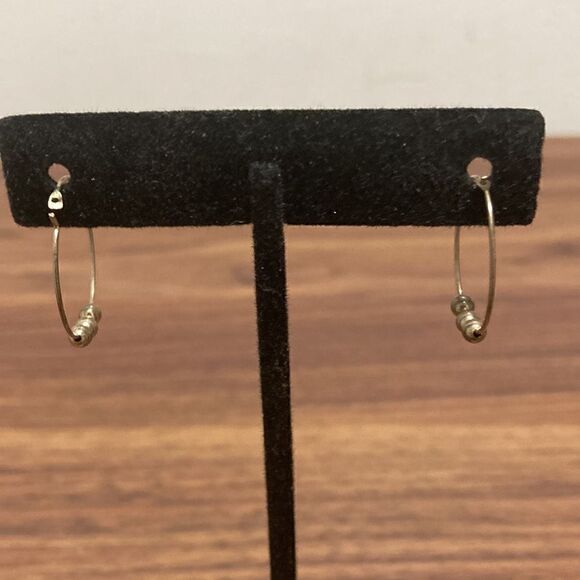 Vintage NWT Sterling Silver Ball Hoop Earring for Pierced Ears. - Picture 4 of 5